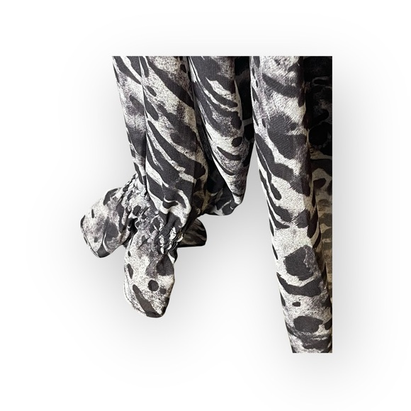 new Allsaints ✽ Penny Ambient Chiffon Surplice Top ✽ Pale Grey Leopard Print ✽ S - Picture 7 of 16